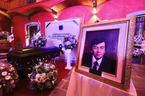Rinde Gobierno del Estado homenaje luctuoso a Tulio Hernández imagen 6