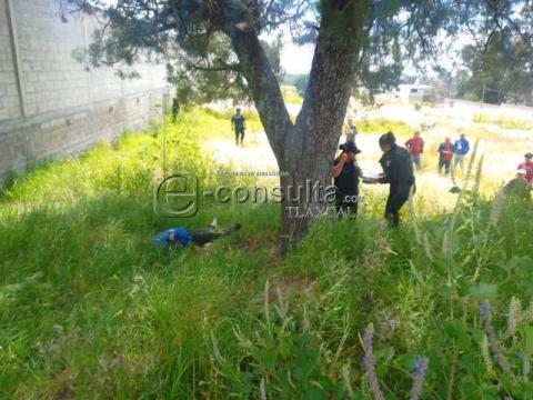 Hallan sin vida a un hombre en terrenos de labor en Atlahapa imagen 3