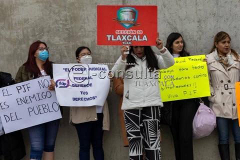 Trabajadores del Poder Judicial de la Federación se manifiestan en sede Apizaco imagen 3