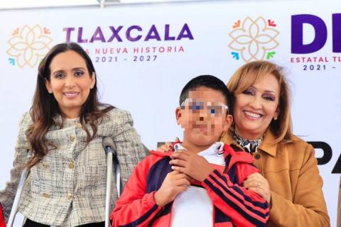 Entregó Gobernadora lentes a niñas del programa unidad de atención visual del SEDIF imagen 1