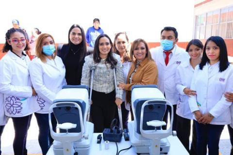 Entregó Gobernadora lentes a niñas del programa unidad de atención visual del SEDIF imagen 3