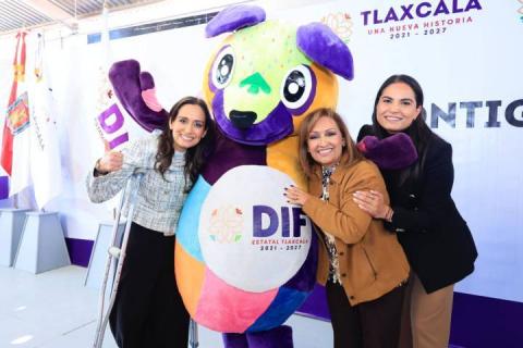 Entregó Gobernadora lentes a niñas del programa unidad de atención visual del SEDIF imagen 4