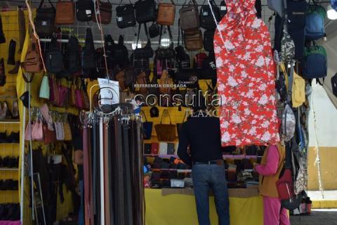 Registran bajas ventas en Expo venta de piel y calzado en Contla imagen 2