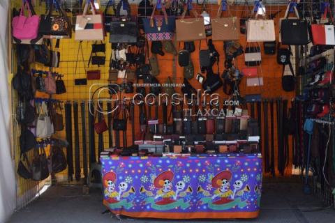 Registran bajas ventas en Expo venta de piel y calzado en Contla imagen 3
