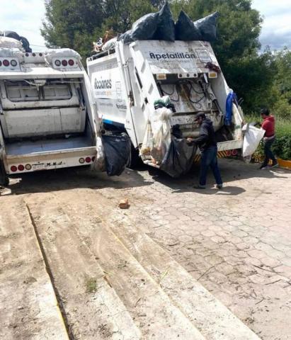 Inician acciones de limpieza en Apetatitlán ante la llegada del Día de Muertos imagen 1