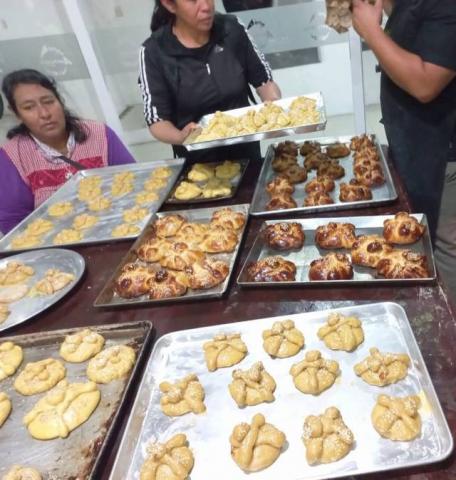 Edil de Apetatitlán encabeza taller de cocina tradicional, nutritiva, creativa y repostería imagen 9