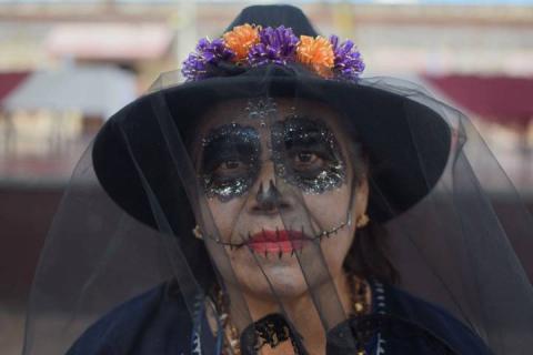 Abuelos participan en concurso de disfraces en Contla imagen 2