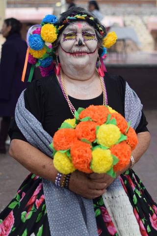 Abuelos participan en concurso de disfraces en Contla imagen 5