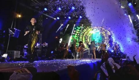 Edwin Luna y La Trakalosa de Monterrey hicieron vibrar el Teatro del Pueblo imagen 7