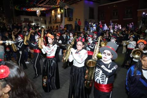 Todo un éxito el desfile de muertos y catrinas 2023 en Chiautempan imagen 11