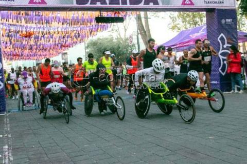 Cientos de personas corren el medio maratón Tlaxcallan imagen 10