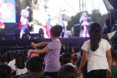 Infantes vivieron una tarde mágica con “Piedra, Papel O Tijera” en el Teatro Del Pueblo imagen 5