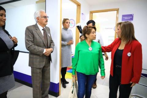 Autoridades de Chiautempan atestiguan inauguración de clínica de las emociones imagen 2