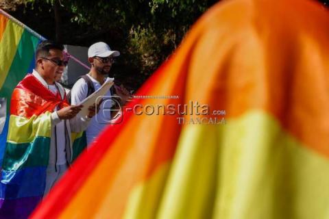 Marchan en Tlaxcala exigiendo justicia por la muerte de Jesús Ociel Baena imagen 1