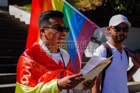Marchan en Tlaxcala exigiendo justicia por la muerte de Jesús Ociel Baena imagen 5