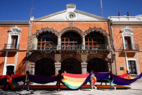 Marchan en Tlaxcala exigiendo justicia por la muerte de Jesús Ociel Baena imagen 6