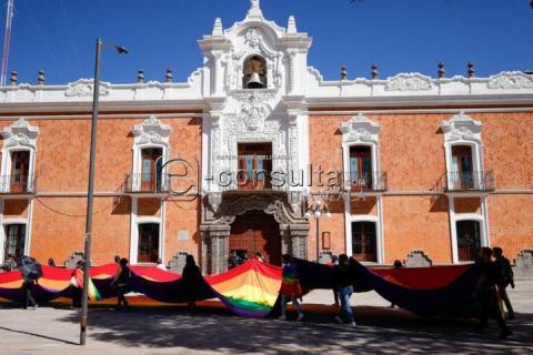 Marchan en Tlaxcala exigiendo justicia por la muerte de Jesús Ociel Baena imagen 8