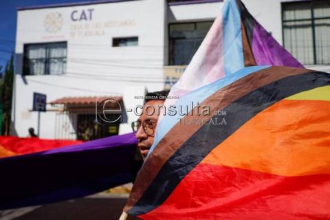Marchan en Tlaxcala exigiendo justicia por la muerte de Jesús Ociel Baena imagen 11