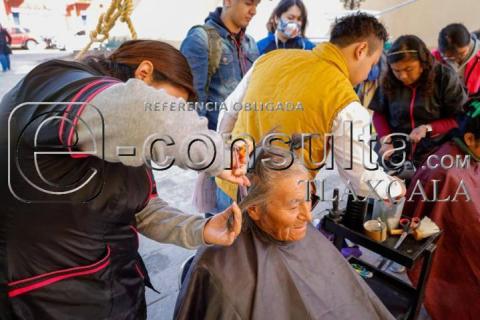 Cortes de cabello gratis en la parroquia de San José imagen 2