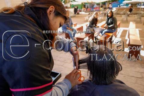 Cortes de cabello gratis en la parroquia de San José imagen 5