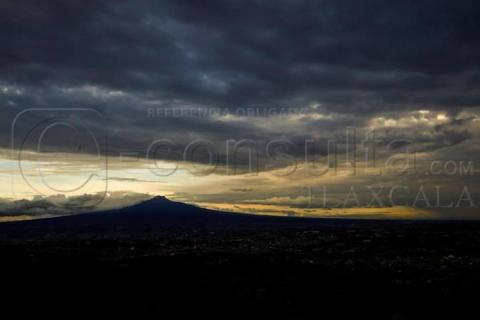 Últimos rayos del sol acarician la ciudad imagen 2
