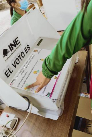 Llevó a cabo ESG “Adrián Vázquez Sánchez”, elección de Sociedad de Alumnos con apoyo del INE imagen 2