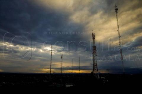 Últimos rayos del sol acarician la ciudad imagen 3