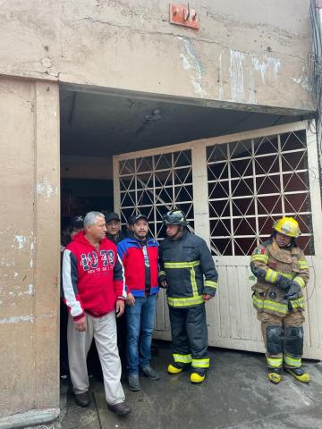 Se registró un conato de incendio al interior del mercado 12 de mayo imagen 2