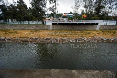 Avanzan trabajos de jardinería dentro del río Zahuapan imagen 6