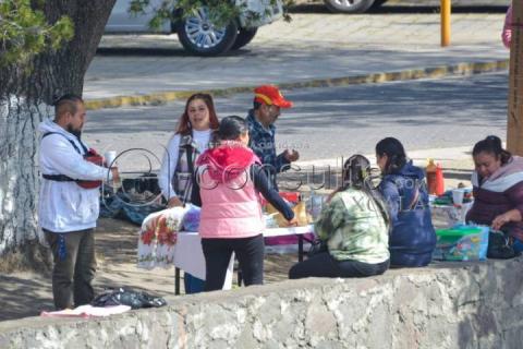 Aspectos del tianguis sabatino a orillas del Zahuapan imagen 2