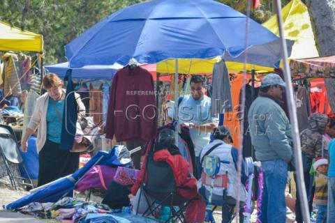 Aspectos del tianguis sabatino a orillas del Zahuapan imagen 5