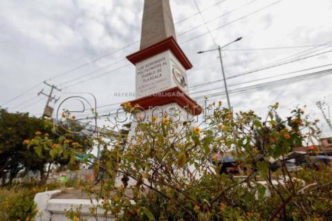 En total abandono el obelisco de los egresados del IPN en Tlaxcala imagen 3