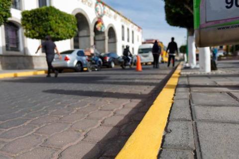 Personal del Congreso realiza trabajos de mantenimiento en calles aledañas imagen 2