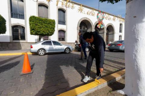 Personal del Congreso realiza trabajos de mantenimiento en calles aledañas imagen 7
