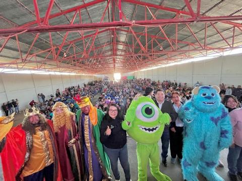 Celebra Día de Reyes Alcaldesa de Benito Juárez con niñez imagen 1