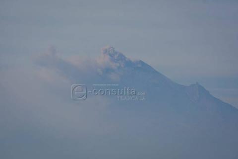 Continúa con intensa actividad el volcán Popocatépetl imagen 3