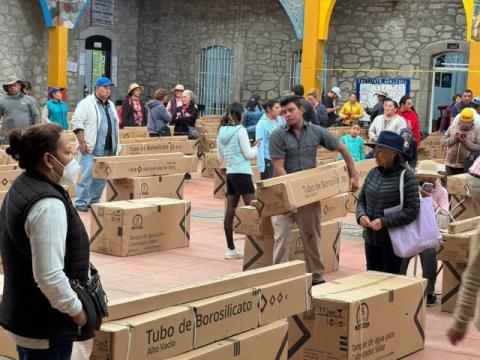 José Luis Hernández continua con la entrega de calentadores en Xaltocan imagen 3