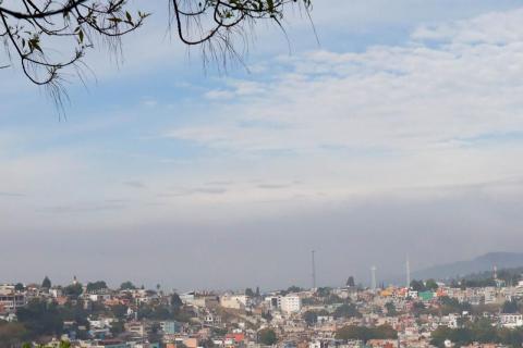 Bajo el humo amanece Tlaxcala Capital imagen 3