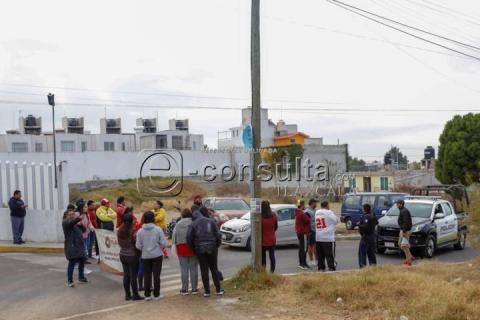 Vecinos de Tlacomulco cierran calles en protesta por almacenamiento de basura imagen 5