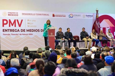 Encabezó gobernadora entrega de tarjetas del programa por una mejor vivienda imagen 2
