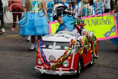 Se lleva a cabo desfile de carnaval infantil en la capital tlaxcalteca imagen 1