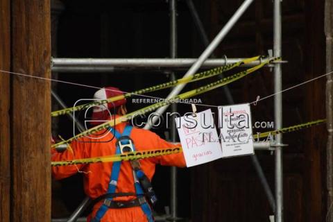 Restauran puerta dañada por incendio en iglesia de San José imagen 1