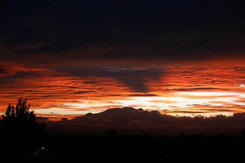 Se tiñe de rojo el cielo de Tlaxcala imagen 5