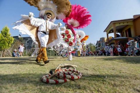 Tarde de huehues en la comunidad de Acuitlapilco, Tlaxcala imagen 1