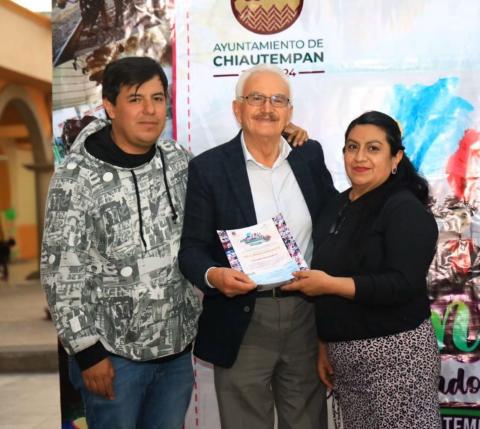 El Ayuntamiento de Chiautempan entrega premios a camadas ganadoras imagen 2