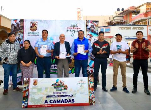 El Ayuntamiento de Chiautempan entrega premios a camadas ganadoras imagen 3