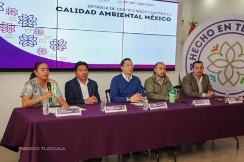 Firman convenio de colaboración Sedeco y Clauz para fomentar la competitividad imagen 2