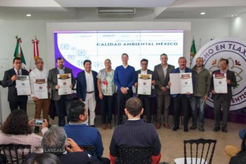 Firman convenio de colaboración Sedeco y Clauz para fomentar la competitividad imagen 5