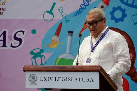 Reconocen a docentes y niñas destacadas en la tecnología imagen 9