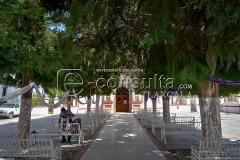 Aspectos de la Parroquia San Mateo Apóstol en Tepetitla de Lardizábal imagen 1